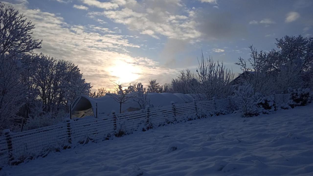 Les Jardins Des 3 Provinces- Gite Montcharvot ภายนอก รูปภาพ