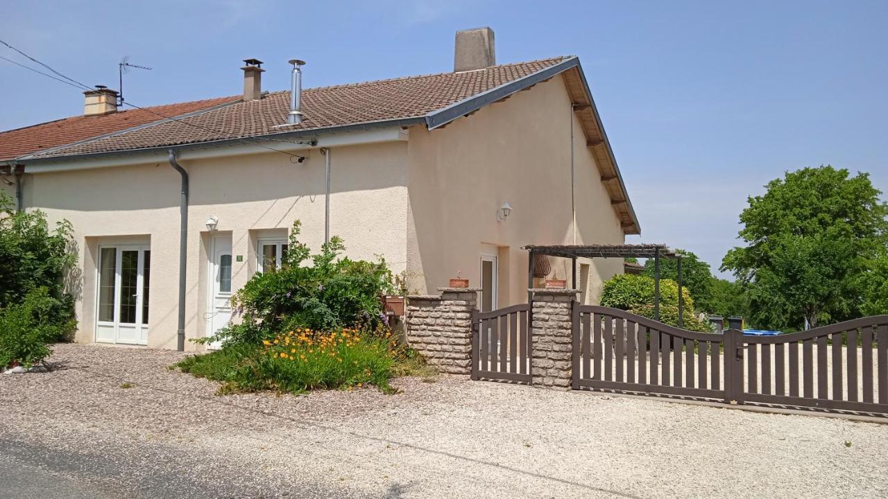 Les Jardins Des 3 Provinces- Gite Montcharvot ภายนอก รูปภาพ